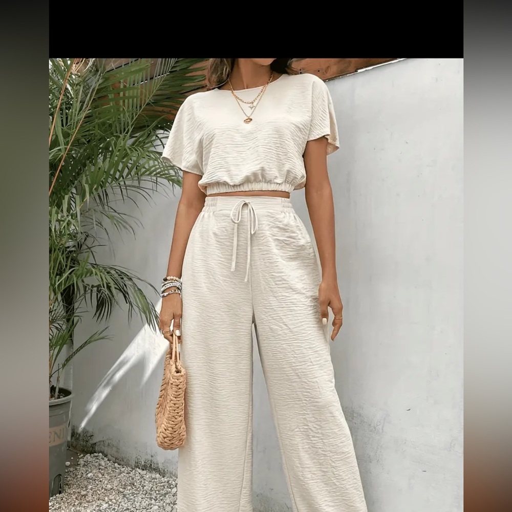 Solid Color Summer & Spring Casual. Two-piece Set Sleeve Crop Top & Tie Front. - Picture 3 of 10